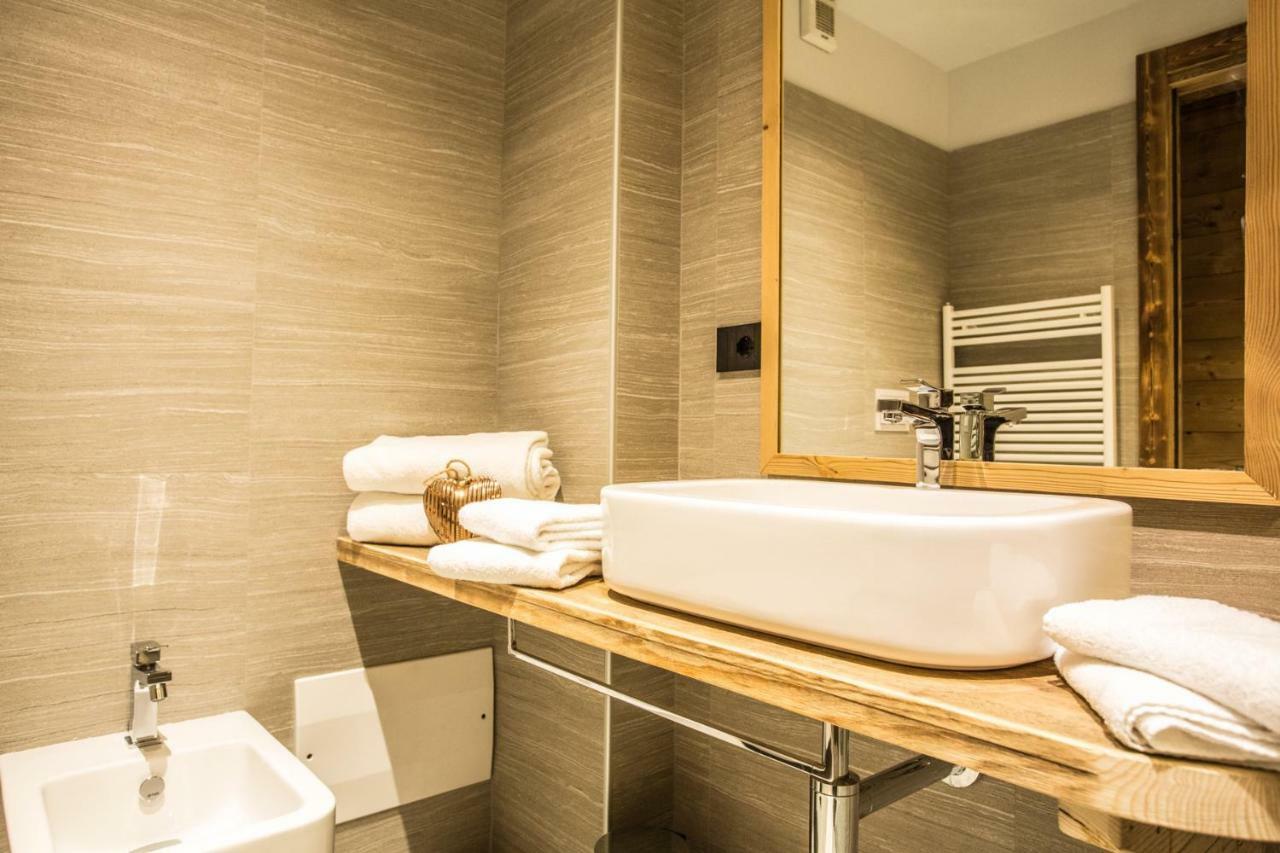 Alpine Rooms Guesthouse เบรยล์-แชร์วิเนีย ภายนอก รูปภาพ
