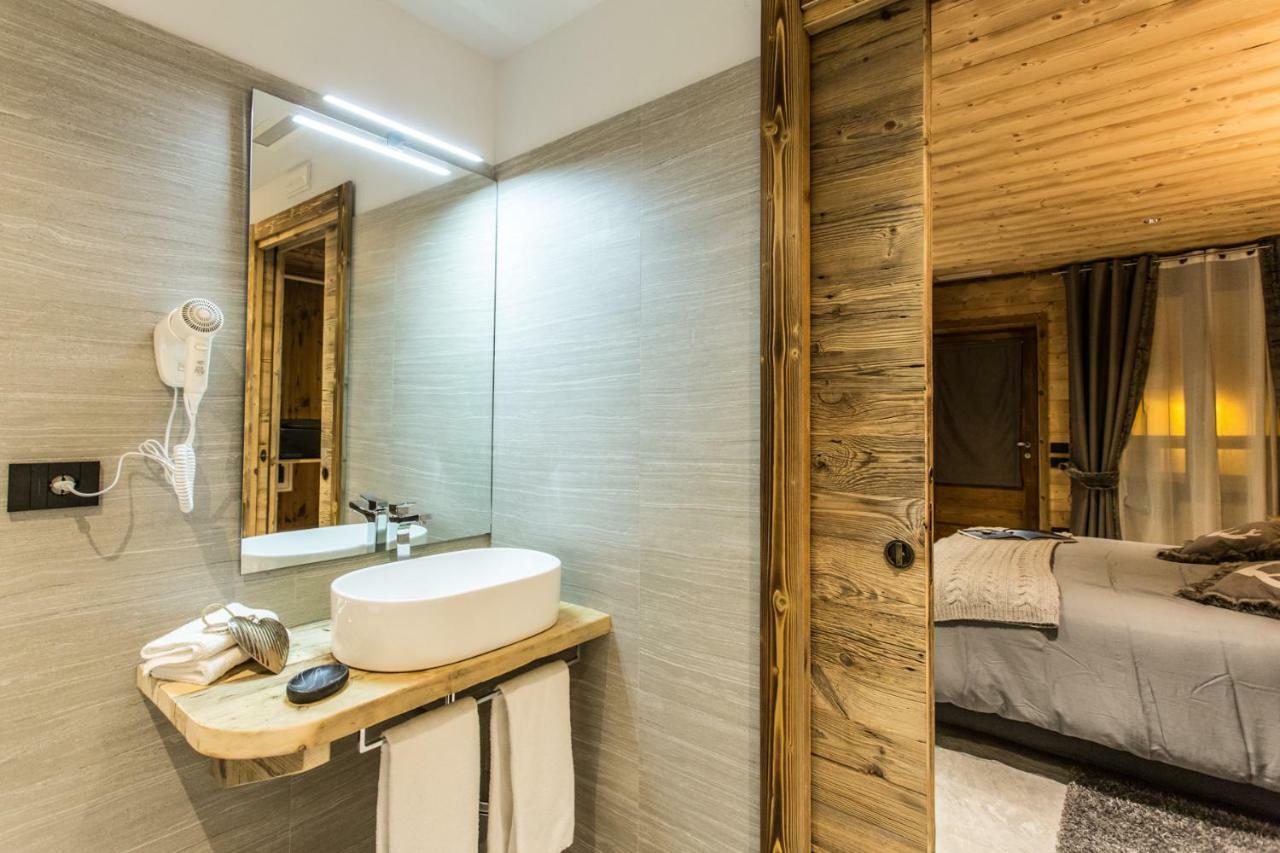 Alpine Rooms Guesthouse เบรยล์-แชร์วิเนีย ภายนอก รูปภาพ