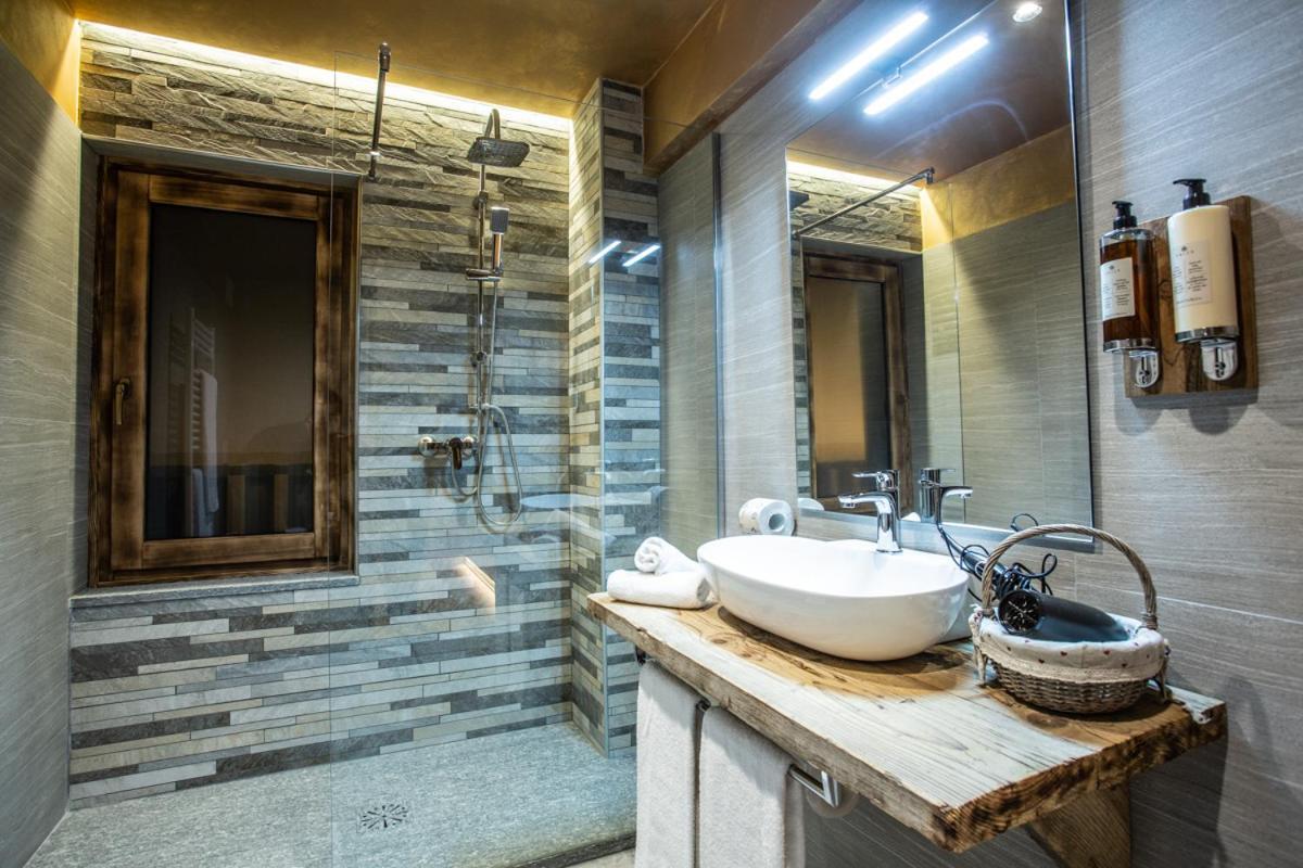Alpine Rooms Guesthouse เบรยล์-แชร์วิเนีย ภายนอก รูปภาพ