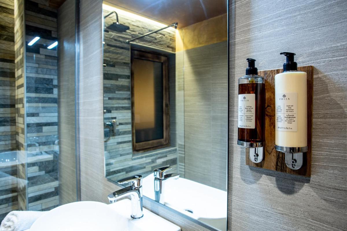 Alpine Rooms Guesthouse เบรยล์-แชร์วิเนีย ภายนอก รูปภาพ